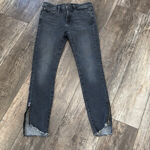 Fidelity Denim Charcoal Ankle Jeans with Frayed Hem